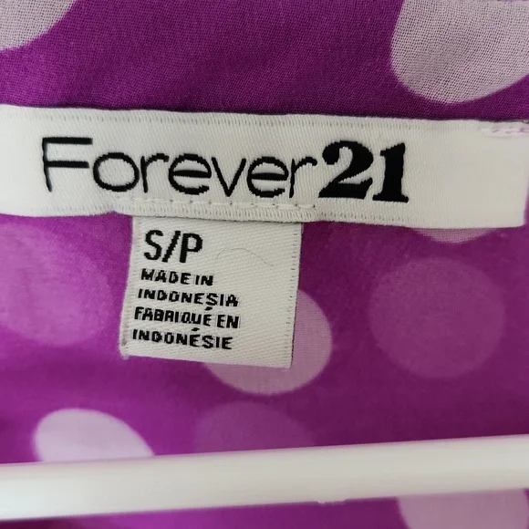 Forever 21 Sheer Top S/P - Picture 2 of 2